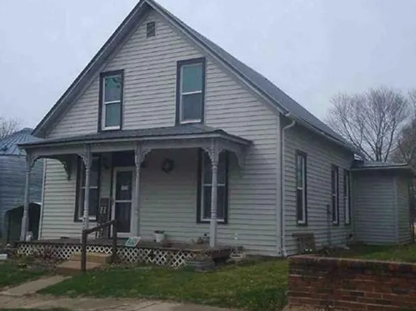301 Maple St, Bonaparte, IA 52620