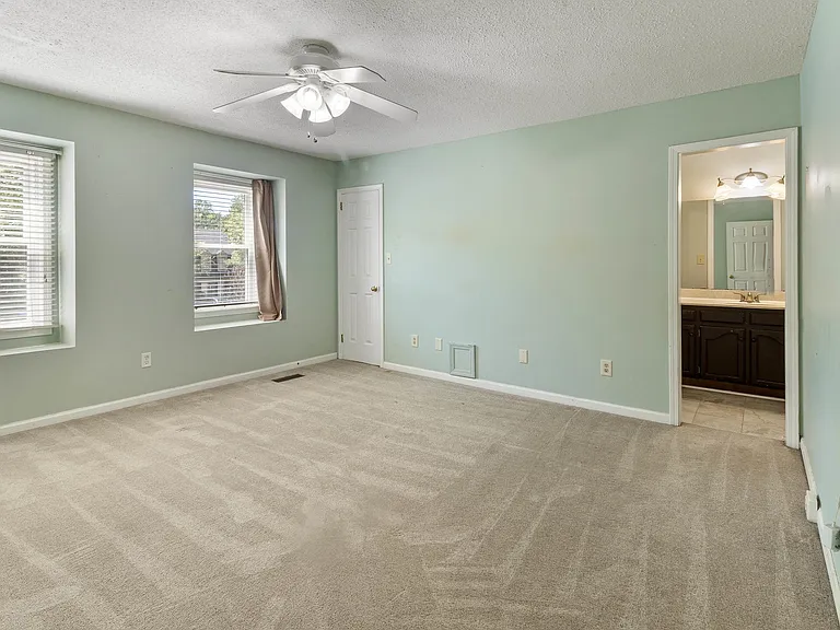 22 Ashford Cir — Photo 17