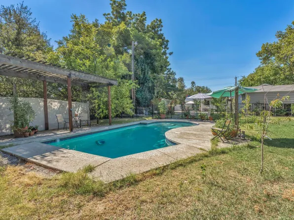 7737 Old Auburn Rd, Citrus Heights, CA 95610