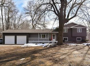 3525 Woodhill Ln, Watertown, MN 55388