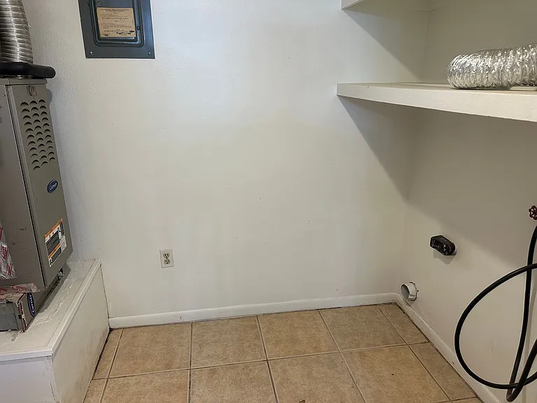 706 Lee St #B — Photo 13