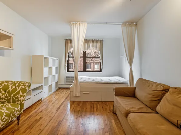 229 East 29th Street image 1 of 20