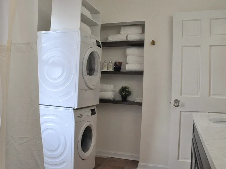 706 N Columbus St — Photo 21