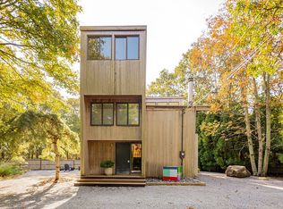 54 Runnymeade Dr, East Hampton, NY 11937