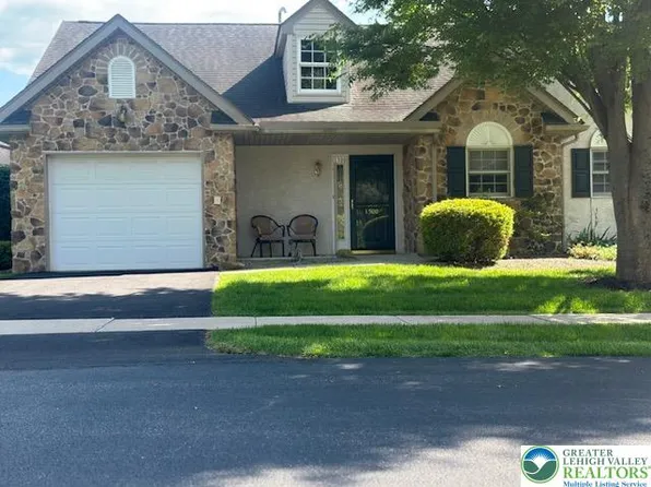 1500 Harvest Dr W, Forks Twp, PA 18040