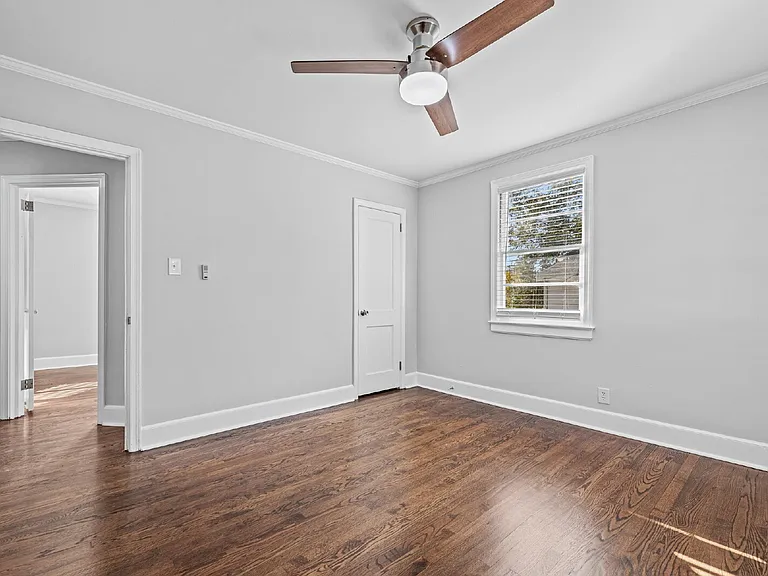 206 Raynor St — Photo 8