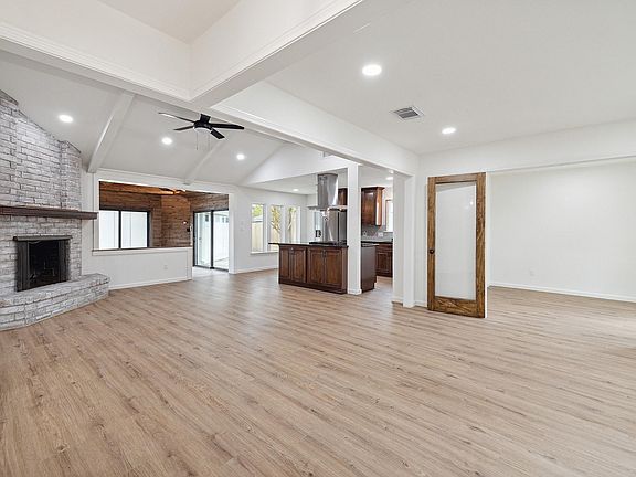 2nd image of 9719 Springmont Dr