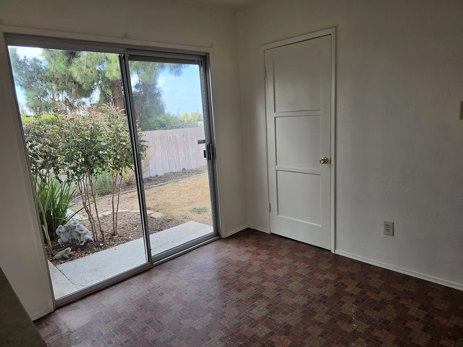 2 bed, 904 sqft, $3,800 — Photo 4