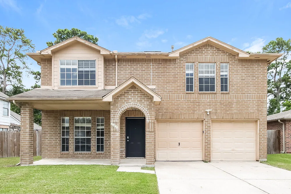 3 bed, 2.5 bath, 2096 sqft, $2,065 — Photo 1