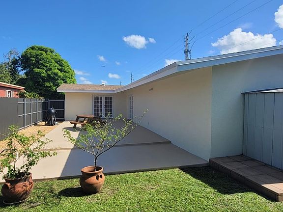 3rd image of 7531 Tropicana Street