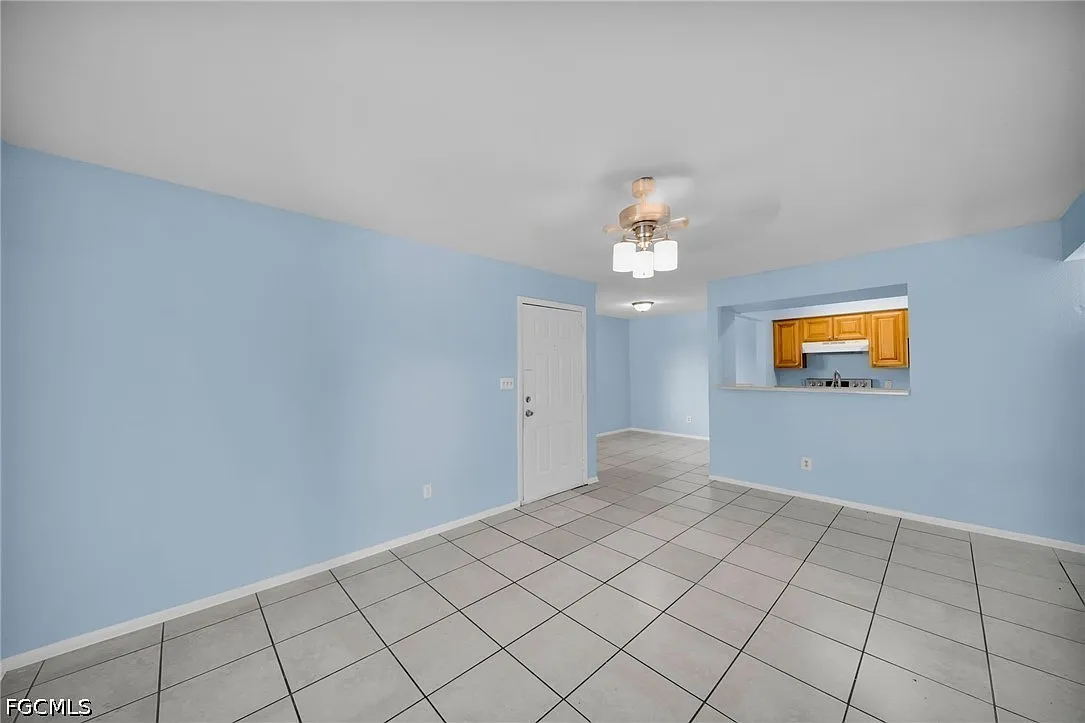 2 bed, 2.0 bath, 883 sqft, $1,200 — Photo 4