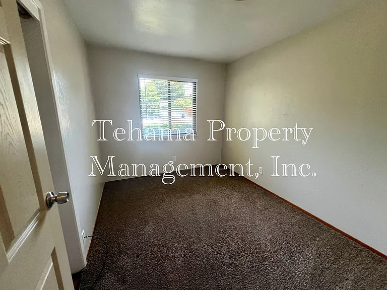 845 Lassen Ave — Photo 9