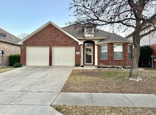 816 Lake Grove Dr, Little Elm, TX 75068