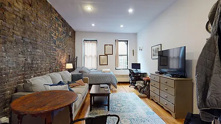 Rented by Bond New York