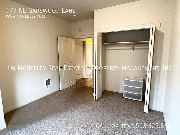 677 NE Garswood Ln — Photo 17