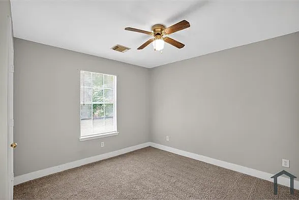 3 bed, 1716 sqft, $2,150 — Photo 4