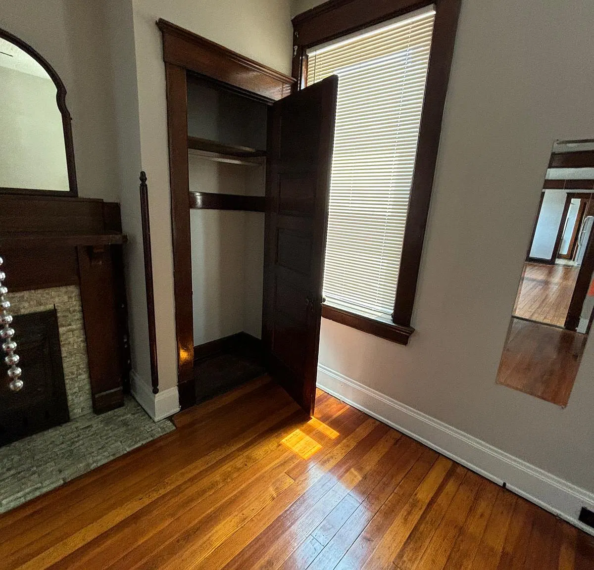 2902 Short Vine St — Photo 1
