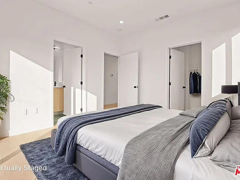 1709 S Burnside Ave #17091/2 — Photo 5