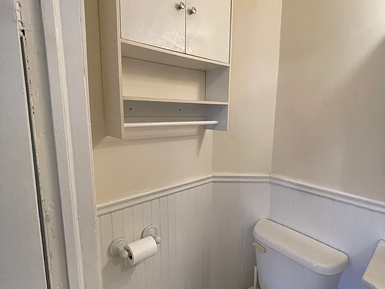 103 E Main St #B — Photo 8