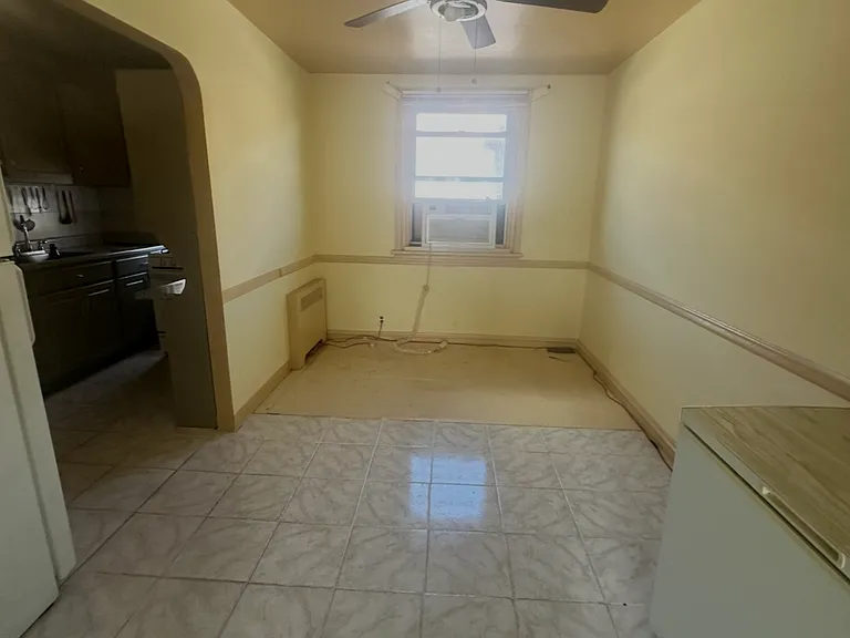 5319 Claridge St — Photo 5