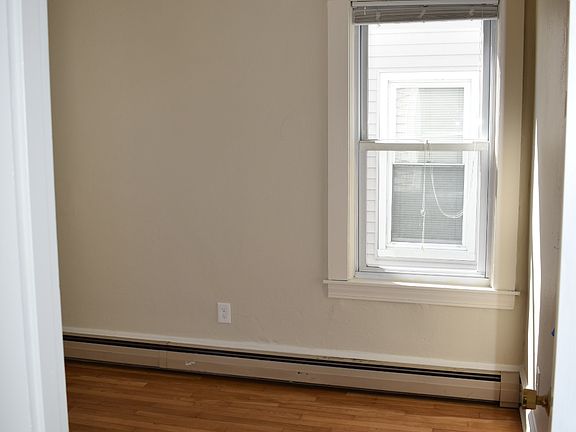 3rd image of 29 Lapham St