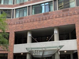 211 E Ohio St APT 1013, Chicago, IL 60611