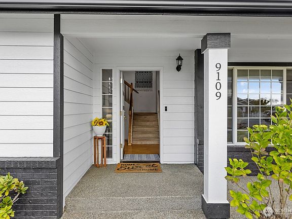 5th image of 9109 181st Avenue E