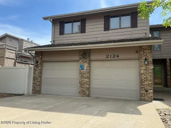 2124 Prairie Ave, Dickinson, ND 58601