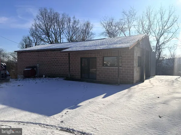 4201 Middle Ridge Rd, Newport, PA 17074