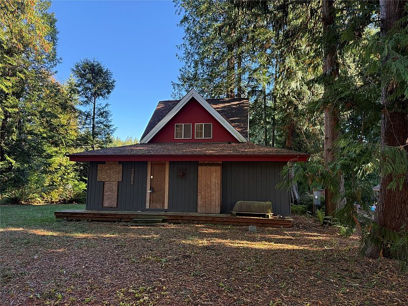 2nd image of 2735 Fox Street