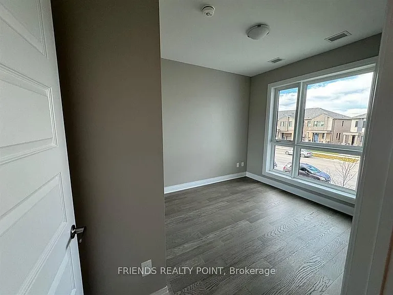 460 Gordon Krantz Ave #218 — Photo 9