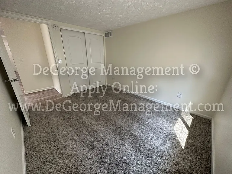 Pine Ridge Apartments — Photo 31