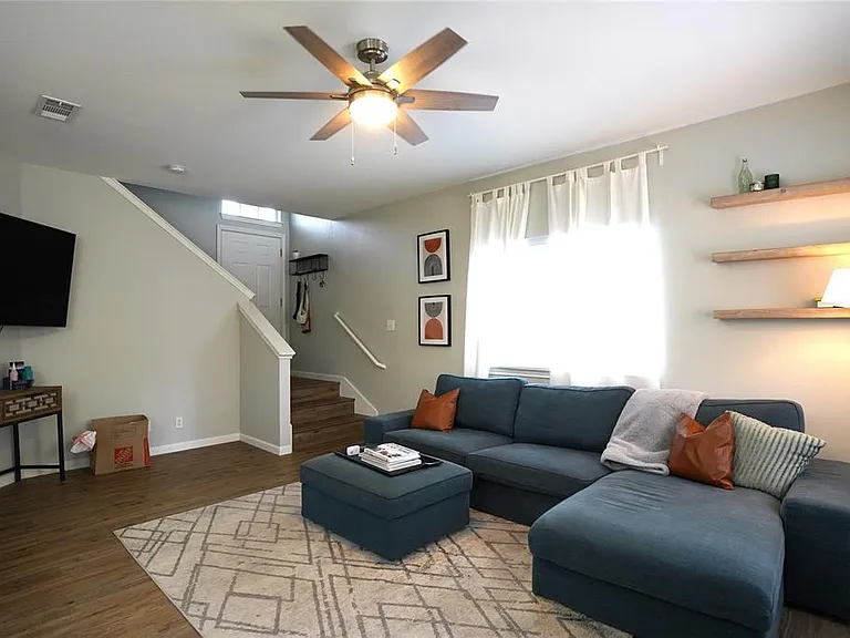1700 Constantino Cir #A — Photo 2
