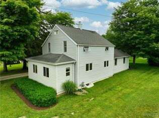 7039 Versailles Rd, Derby, NY 14047