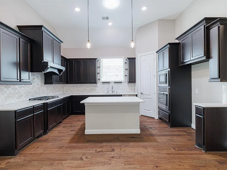1803 Pepper Grove Ln — Photo 7