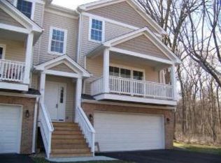 321 N Lincoln Ave, Carpentersville, IL