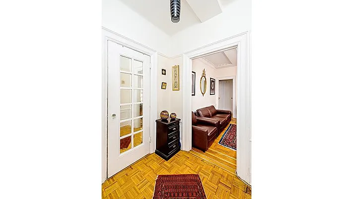 Sold by Fenwick Keats Real Estate | media 7