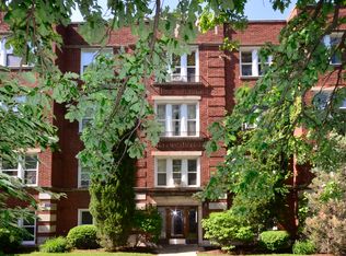 2002 W Estes Ave #3, Chicago, IL 60645