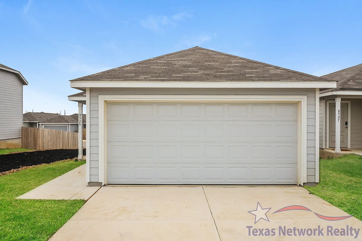Building Photo - 8523 Logan Sapphire