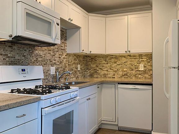 4th image of 4469 Alabama St #4
