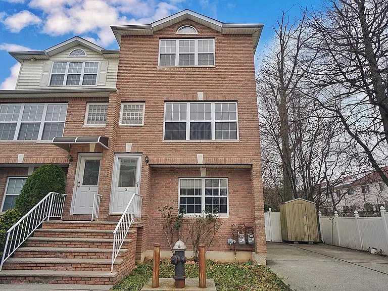 3 Daniella Ct #1 — Photo 10