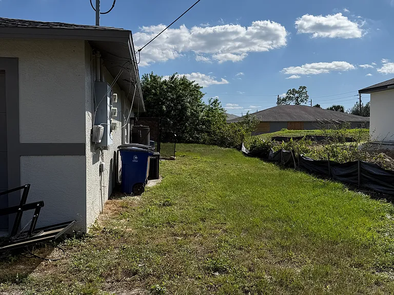 2439 Richard Ave S — Photo 16