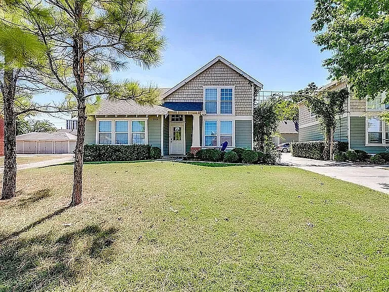 1214 NW 22nd St