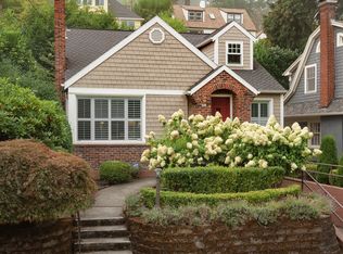 203 SW Kingston Ave, Portland, OR 97205