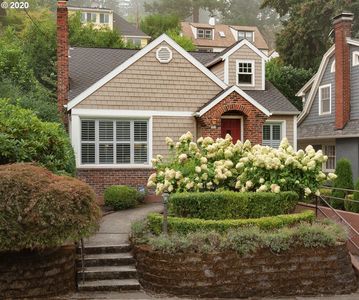 203 SW Kingston Ave, Portland, OR, 97205