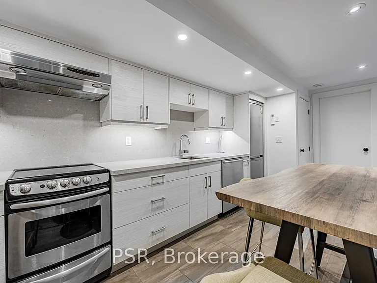 71 Crawford St #BASEMENT — Photo 11
