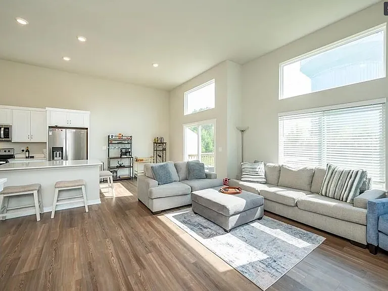 9656 Heightsview Dr — Photo 8
