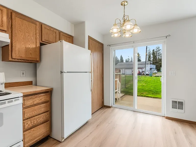 1812 E Coeur D Alene Ave #B — Photo 9