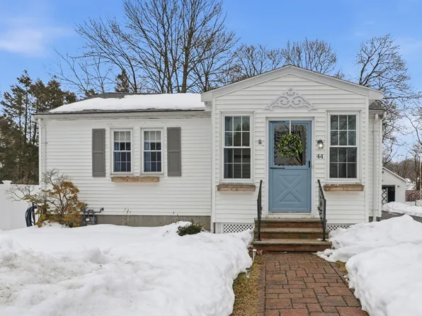 44 Reed Ave, Weymouth, MA 02190