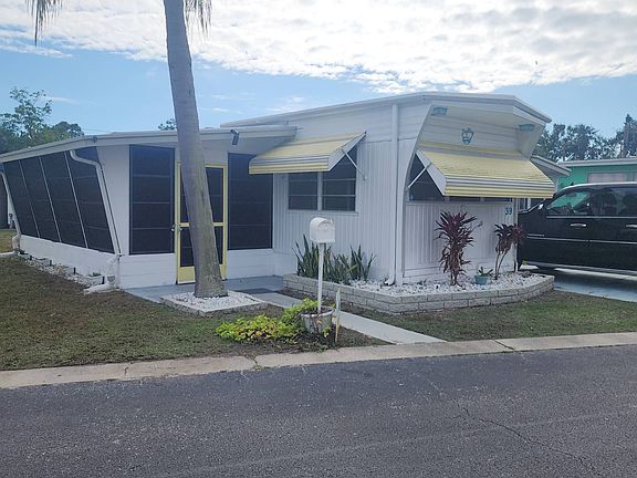 2nd image of 39 Forest Ln